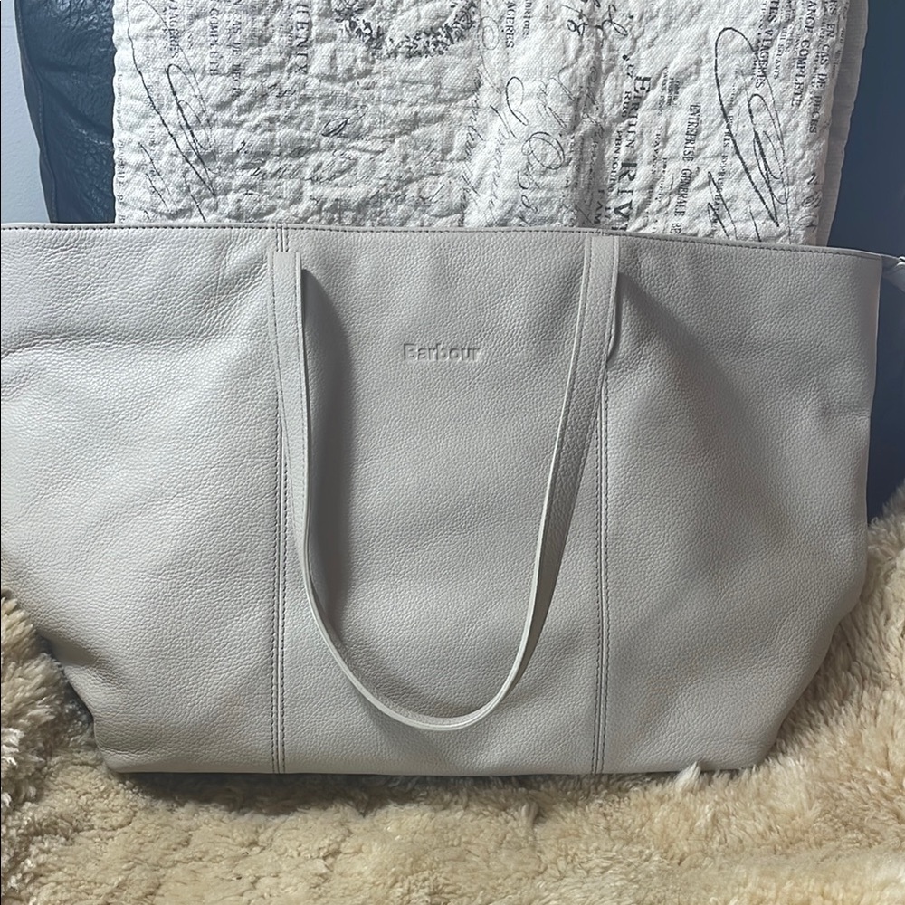 Barbour Women's Elegant Gray Tote Bag